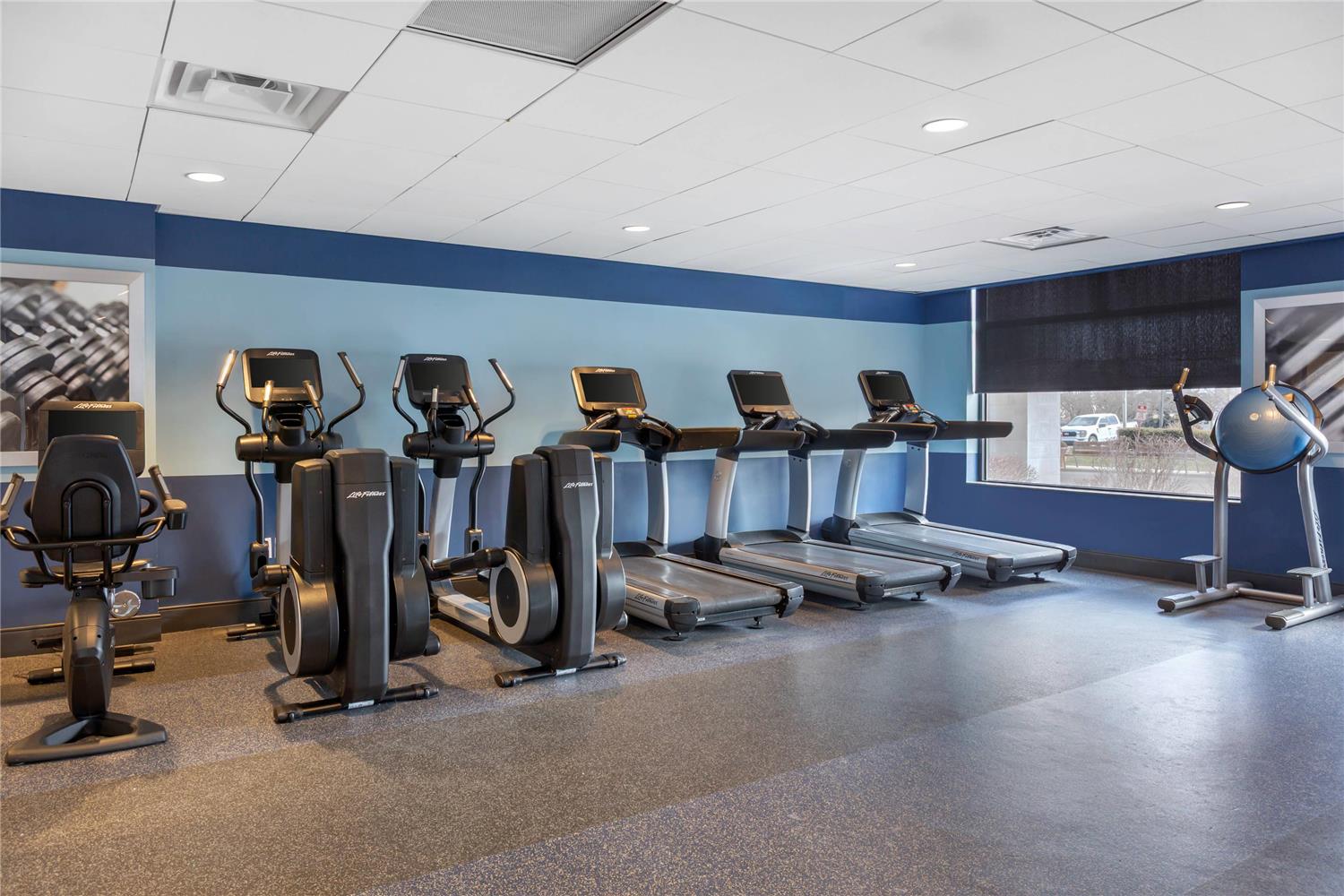 radisson hotel detroit metro airport