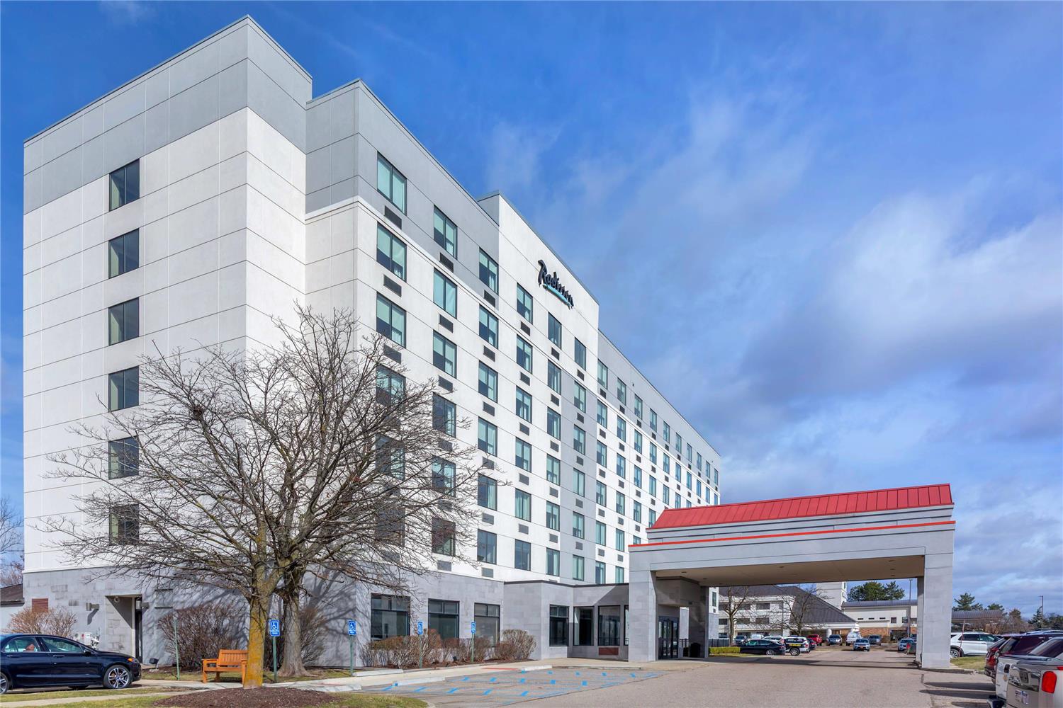 radisson hotel detroit metro airport