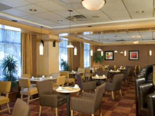 radisson hotel detroit metro airport