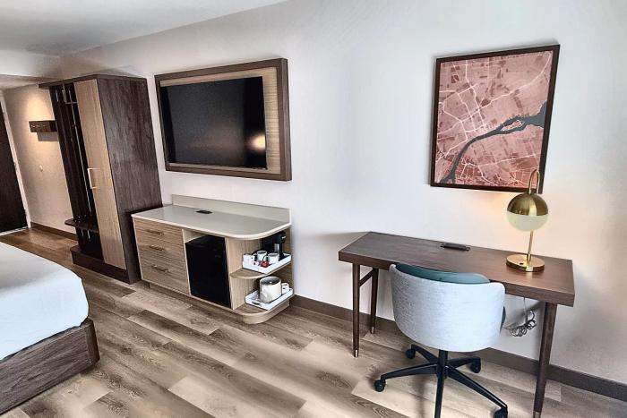 radisson hotel detroit metro airport
