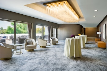 delta hotels by marriott ontario airport