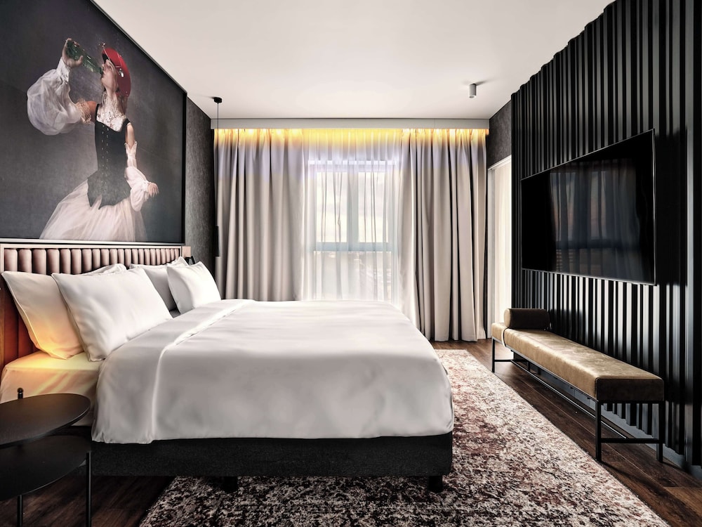 radisson red hotel and apartments krakow