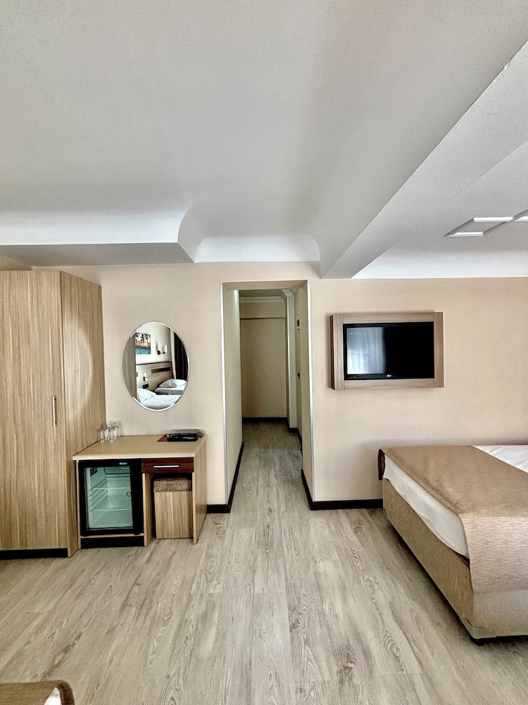 gold hotel