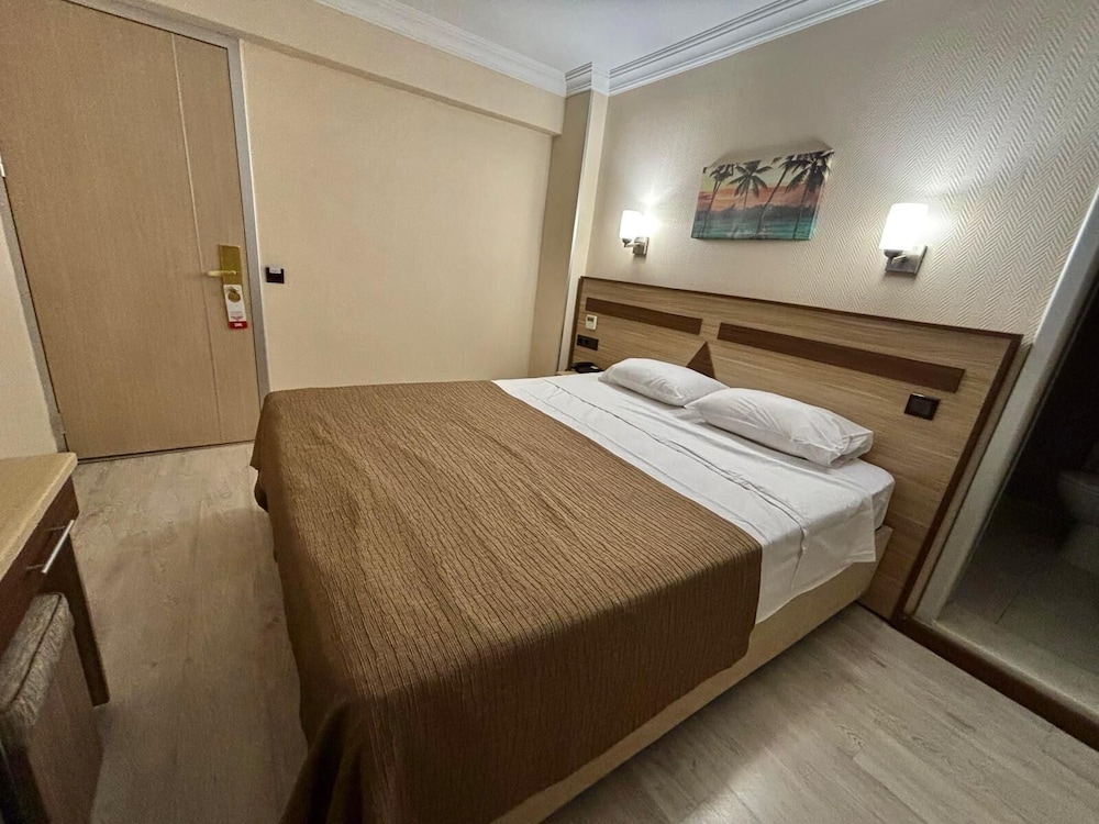 gold hotel