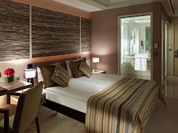 cratos premium hotel