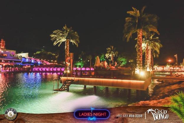 cratos premium hotel