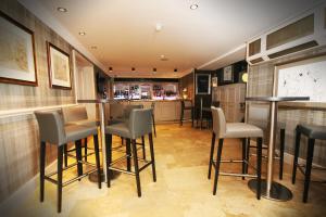 red hall hotel