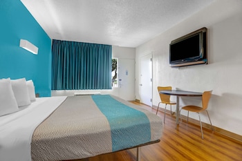 motel 6 jacksonville nc