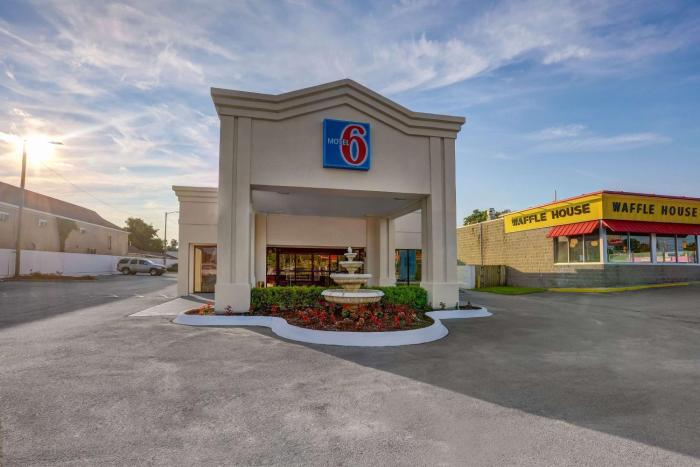 motel 6 jacksonville nc