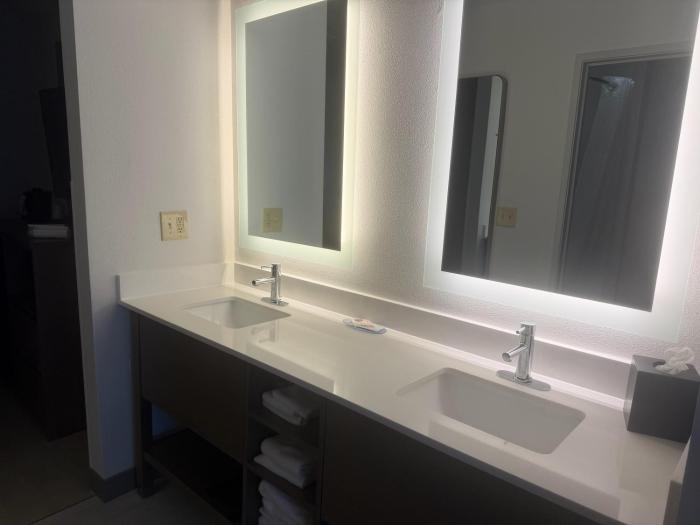 summerset hotel and suites