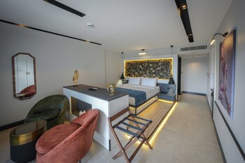 ramitos boutique hotel