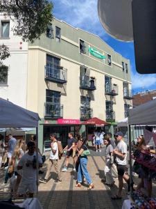 boardrider backpacker and budget motel