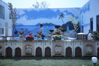 Rd Resort,,3 star