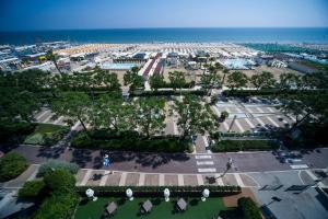 Hotel Mon Cheri,Riccione>>Emilia-Romagna,3 star