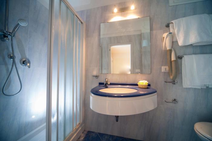 hotel mon cheri
