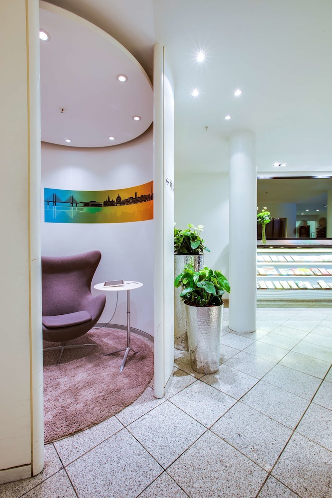 the huxley copenhagen bw premier collection