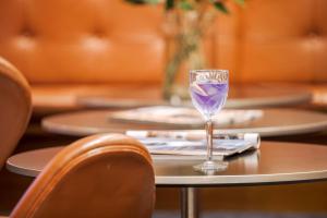 the huxley copenhagen bw premier collection