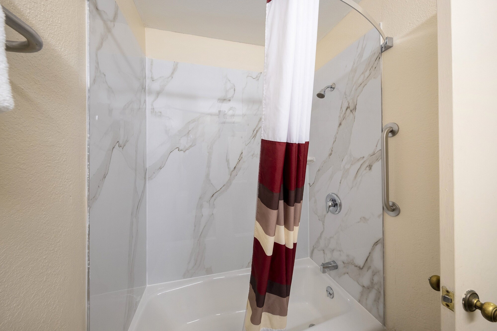 red roof inn hillsville