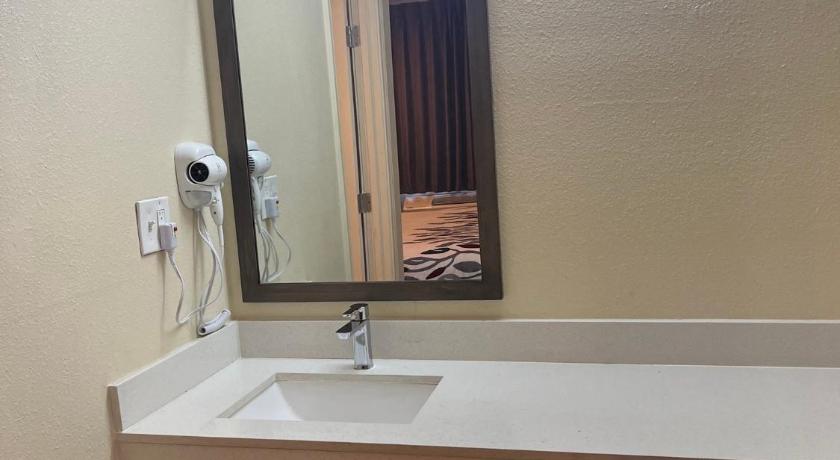 red roof inn haltom city