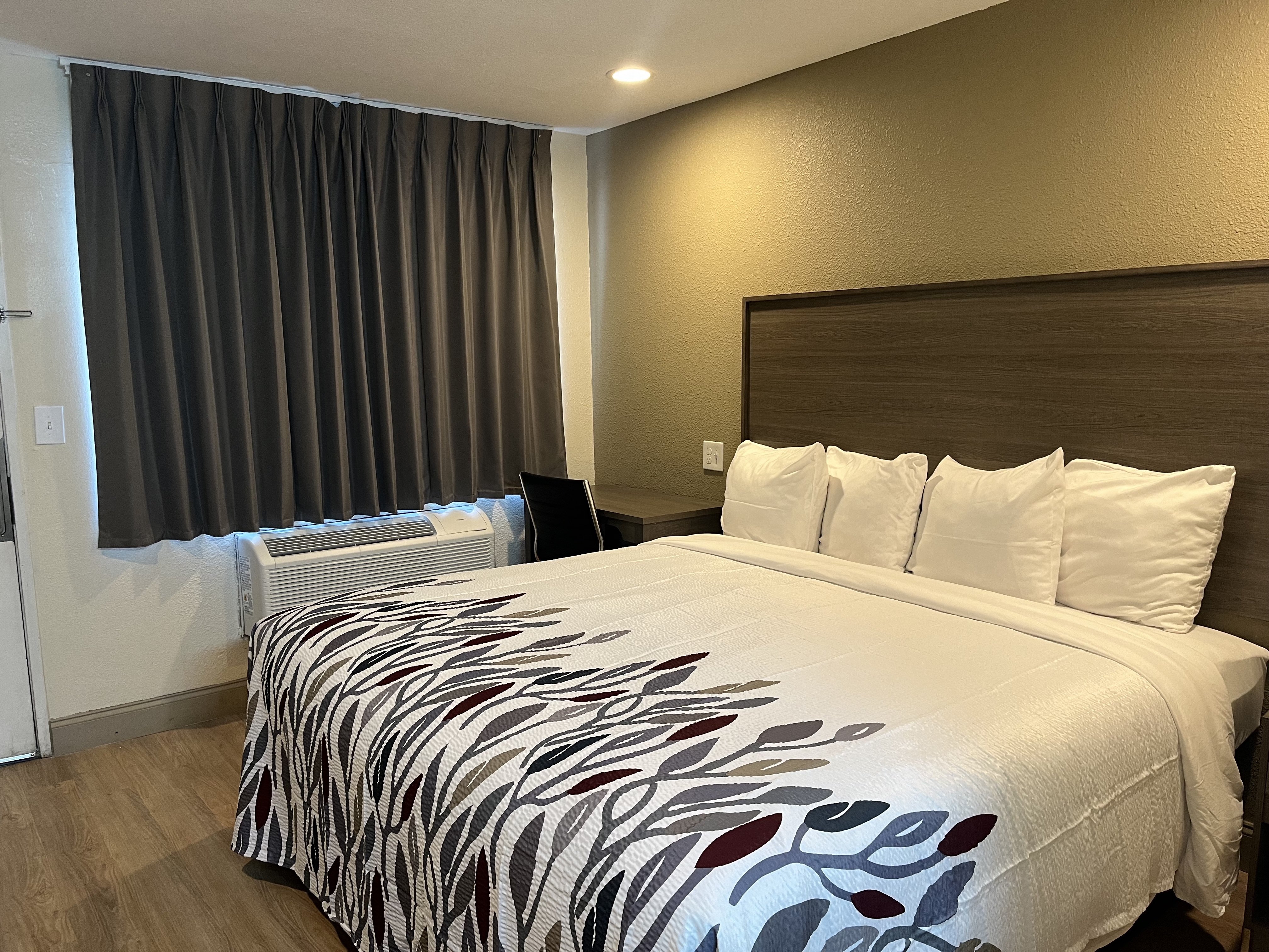 red roof inn haltom city