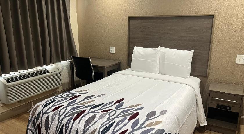 red roof inn haltom city