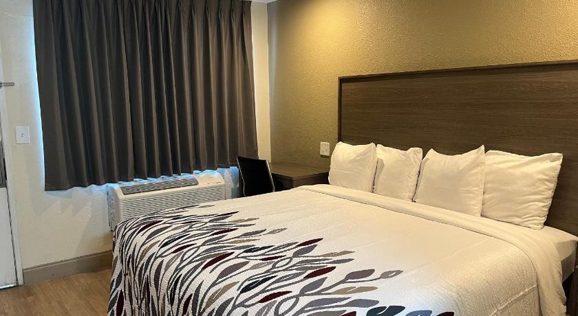 red roof inn haltom city