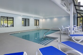 comfort inn and suites troutville roanoke north daleville