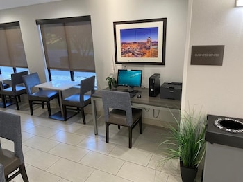 comfort inn and suites troutville roanoke north daleville