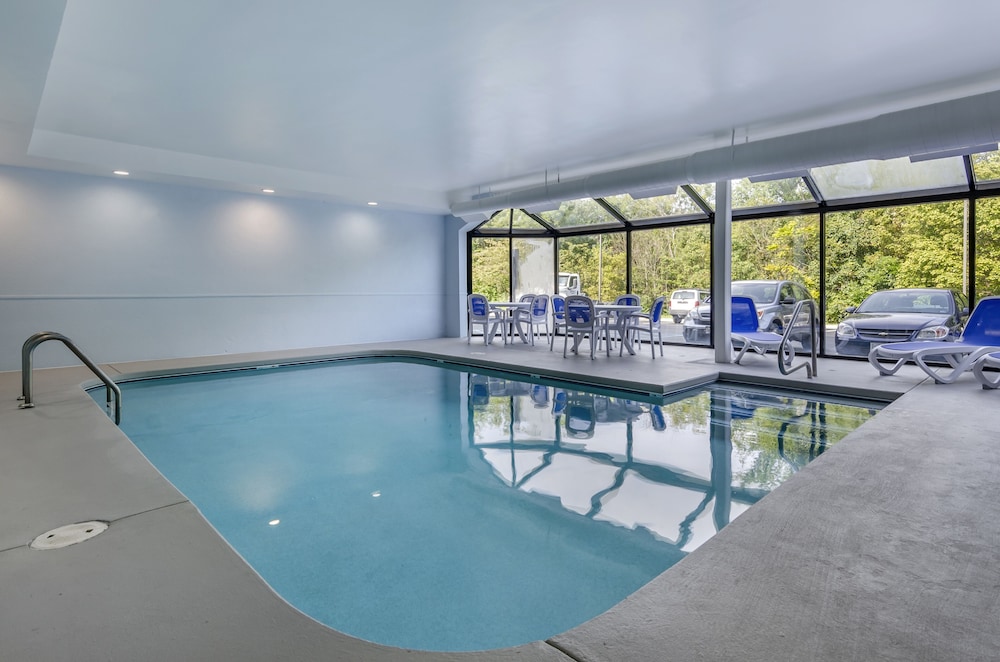 comfort inn and suites troutville roanoke north daleville