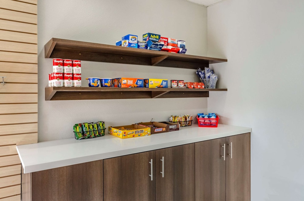 comfort inn and suites troutville roanoke north daleville