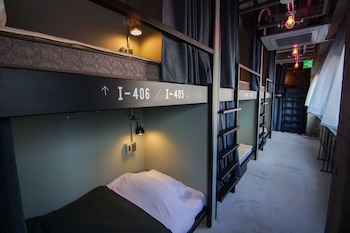 Red Submarine - Hostel,,2 star