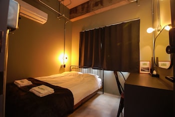 Red Submarine - Hostel,,2 star