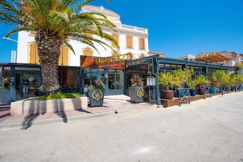 hotel restaurant la villa arena