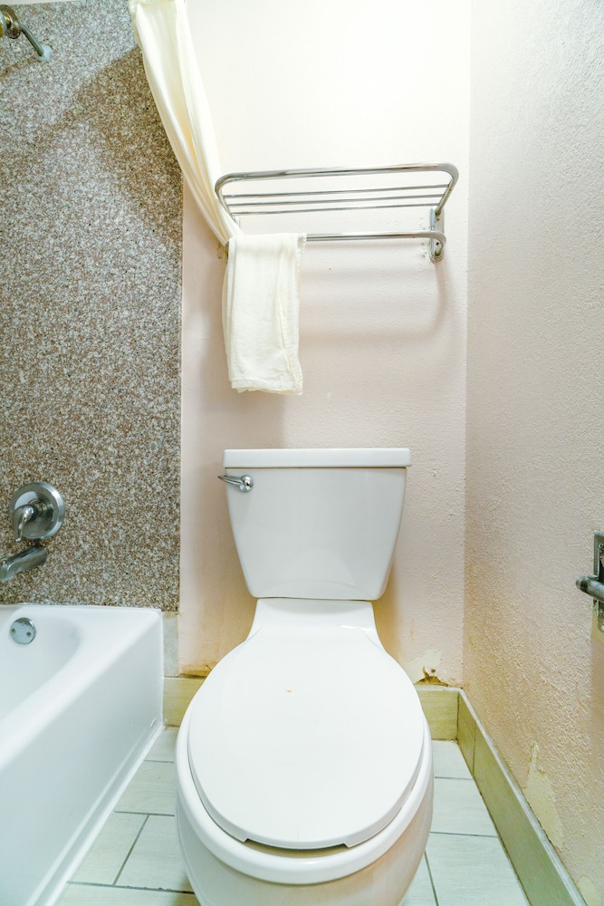 regency inn by oyo three rivers