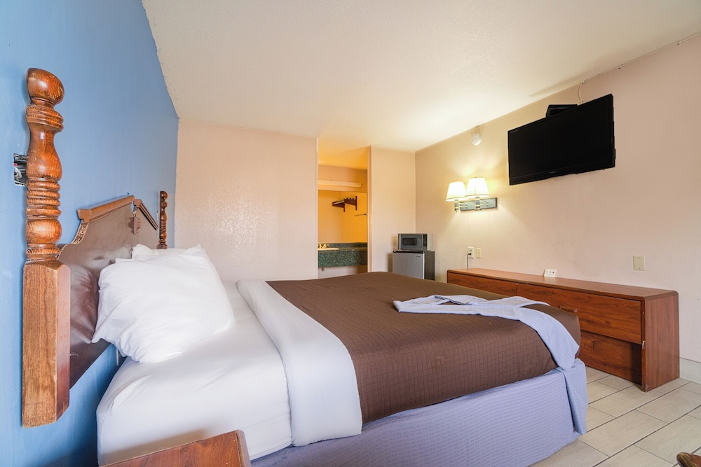 regency inn by oyo three rivers