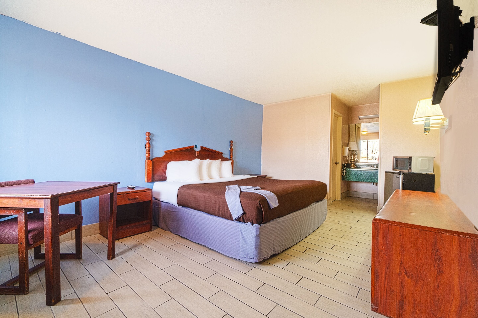 regency inn by oyo three rivers