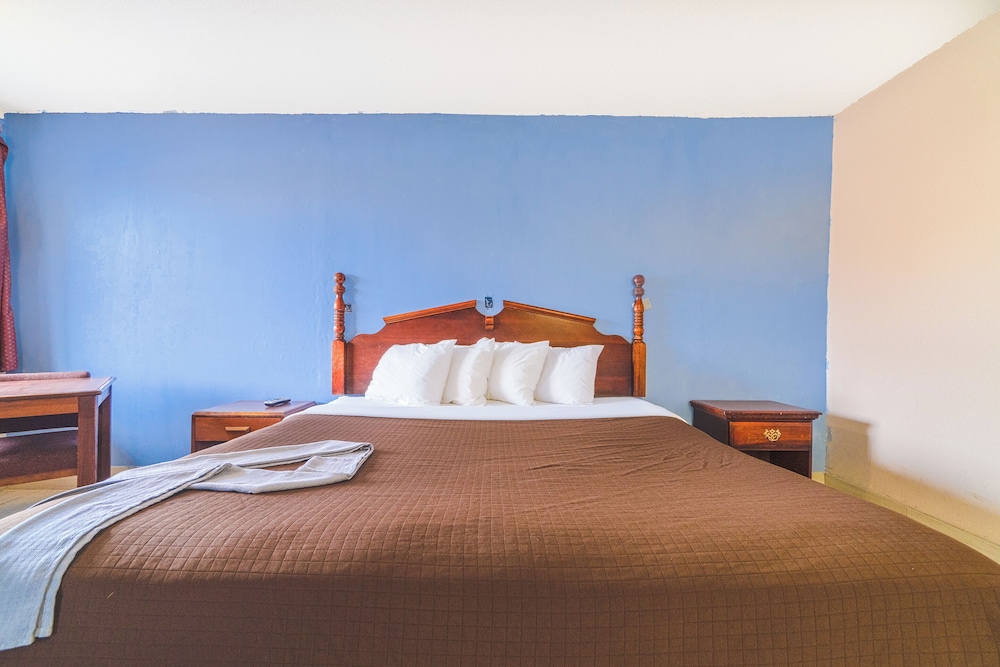 regency inn by oyo three rivers