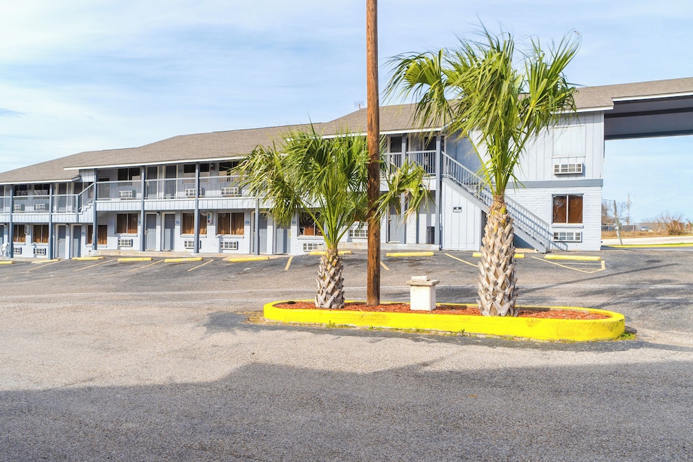 regency inn by oyo three rivers
