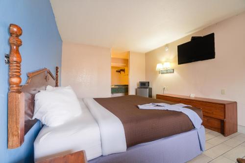 regency inn by oyo three rivers