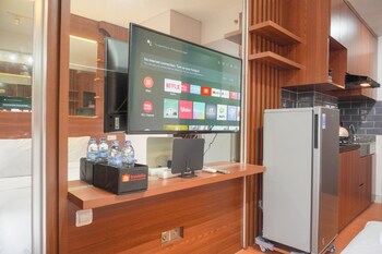 relaxing and homey studio transpark cibubur apartment