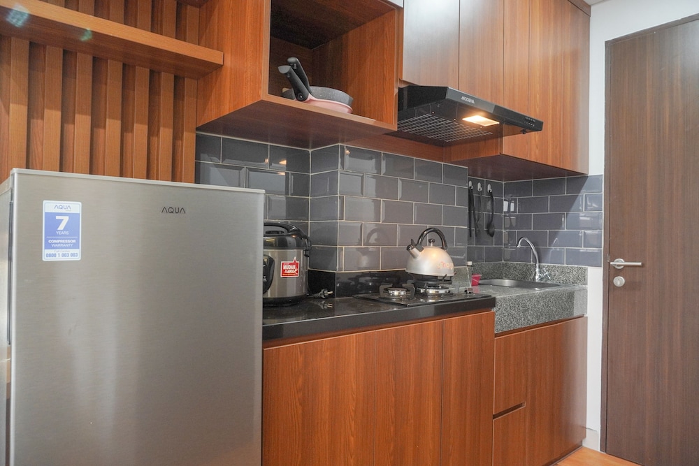 relaxing and homey studio transpark cibubur apartment