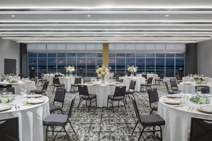 renaissance daytona beach oceanfront hotel