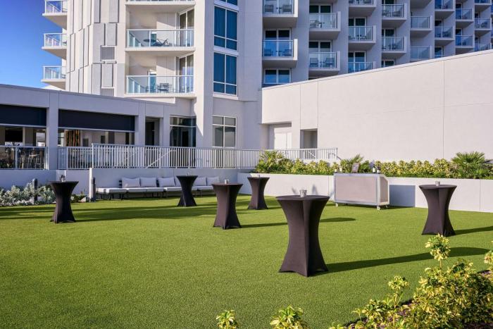 renaissance daytona beach oceanfront hotel