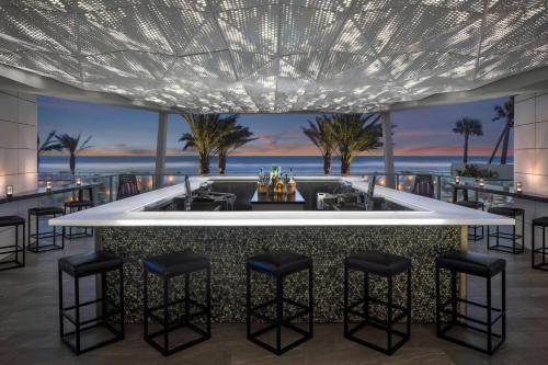 renaissance daytona beach oceanfront hotel