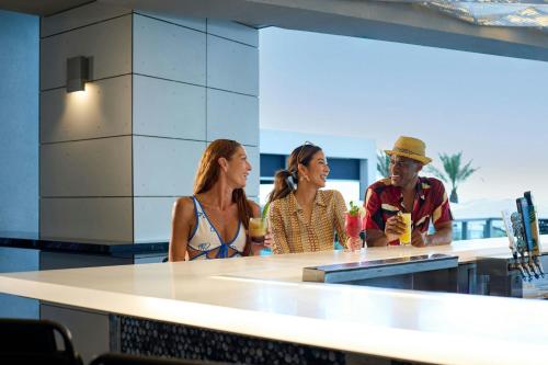 renaissance daytona beach oceanfront hotel