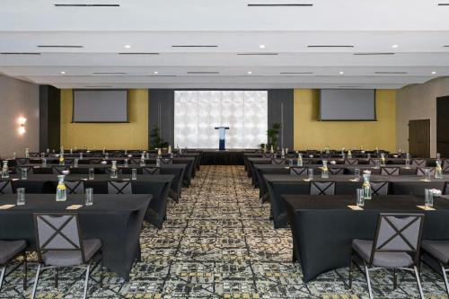renaissance daytona beach oceanfront hotel