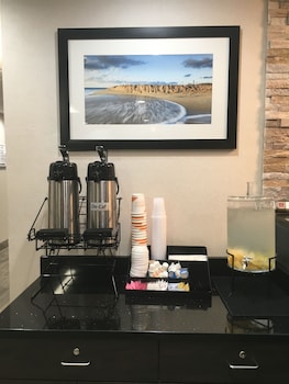 Lake Norman Inn And Suites,Cornelius>>Charlotte,3 star