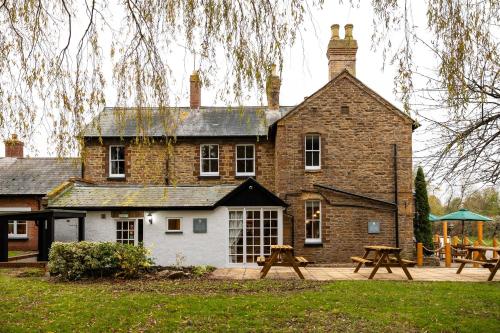 the olde coach house inn