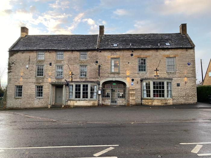 the halford bridge inn