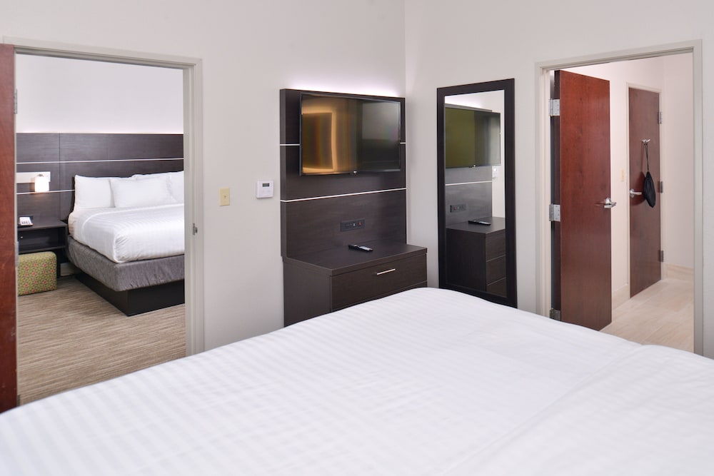 holiday inn express and suites corpus christi n padre island